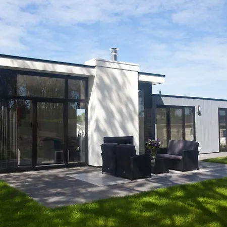 بيت للعطل Holiday Droompark Spaarnwoude.4 *